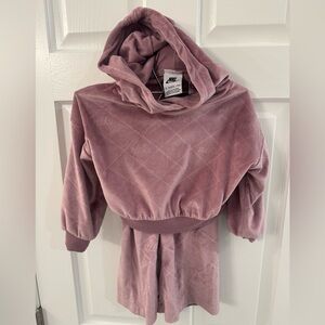 Nike 2 piece hoodie and pants size 2T